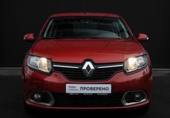 Подержанный автомобиль Renault Sandero 2018 года (2 фото)