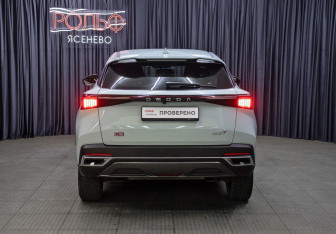 Подержанный автомобиль Omoda C5 2024 года (6 фото)