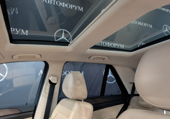 Подержанный автомобиль Mercedes-Benz GLE 2016 года (23 фото)