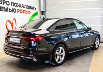 Подержанный автомобиль Audi A4 Sedan 2020 года (4 фото)