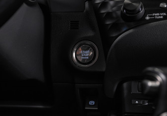 Подержанный автомобиль Lexus ES 2020 года (16 фото)