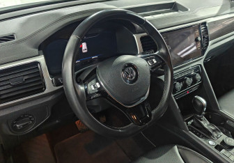 Подержанный автомобиль Volkswagen Teramont 2018 года (13 фото)