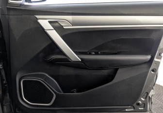 Подержанный автомобиль Geely Coolray 2022 года (25 фото)