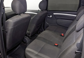 Подержанный автомобиль LADA (ВАЗ) Largus Wagon 2015 года (12 фото)