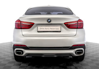 Подержанный автомобиль BMW X6 2019 года (6 фото)