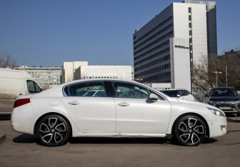 Подержанный автомобиль Peugeot 508 Sedan 2012 года (4 фото)