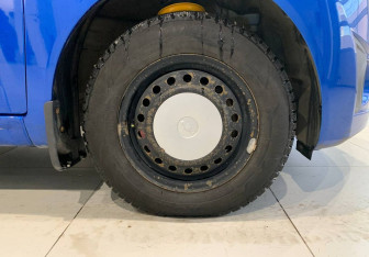 Подержанный автомобиль Chevrolet Spark 2012 года (15 фото)