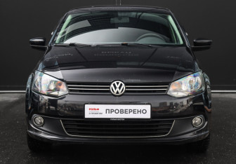 Подержанный автомобиль Volkswagen Polo Sedan 2012 года (2 фото)