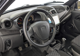 Подержанный автомобиль LADA (ВАЗ) Granta Liftback 2021 года (14 фото)