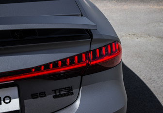 Подержанный автомобиль Audi A7 2018 года (16 фото)