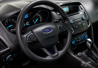 Подержанный автомобиль Ford Focus Sedan 2017 года (10 фото)
