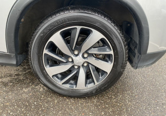 Подержанный автомобиль Mitsubishi ASX 2018 года (12 фото)