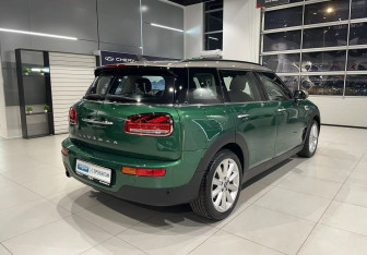 Подержанный автомобиль MINI Clubman Wagon 2021 года (4 фото)