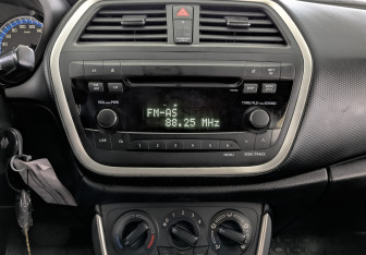 Подержанный автомобиль Suzuki SX4 Hatchback 2014 года (17 фото)