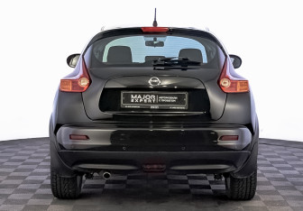Подержанный автомобиль Nissan Juke 2014 года (6 фото)