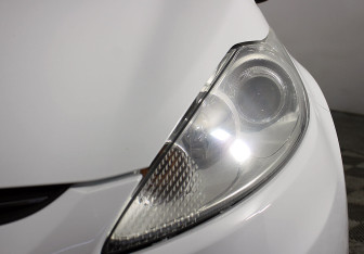 Подержанный автомобиль Ford Fiesta Hatchback 2012 года (5 фото)