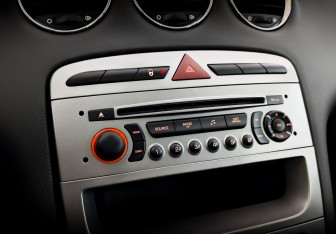 Подержанный автомобиль Peugeot 308 Hatchback 2010 года (26 фото)