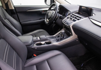 Подержанный автомобиль Lexus NX 2018 года (9 фото)