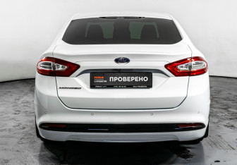 Подержанный автомобиль Ford Mondeo Sedan 2015 года (6 фото)