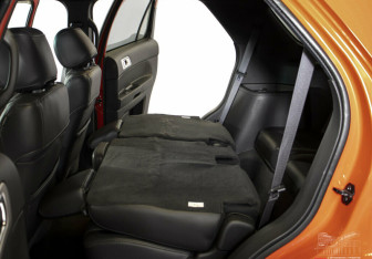 Подержанный автомобиль Ford Explorer 2015 года (17 фото)