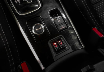 Подержанный автомобиль Mitsubishi Outlander 2018 года (16 фото)