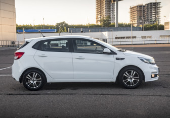 Подержанный автомобиль Kia Rio Hatchback 2016 года (4 фото)