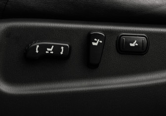 Подержанный автомобиль Infiniti QX56 2013 года (15 фото)