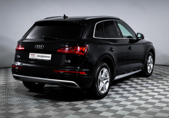 Подержанный автомобиль Audi Q5 2017 года (5 фото)