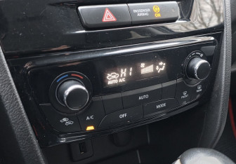 Подержанный автомобиль Suzuki Vitara 2016 года (14 фото)