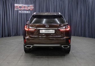 Подержанный автомобиль Lexus RX 2015 года (6 фото)