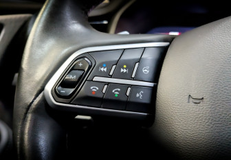 Подержанный автомобиль Haval F7 2023 года (29 фото)