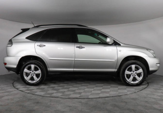 Подержанный автомобиль Lexus RX 2007 года (4 фото)