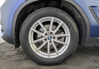 Подержанный автомобиль BMW X3 2020 года (14 фото)