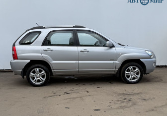 Подержанный автомобиль Kia Sportage 2007 года (4 фото)