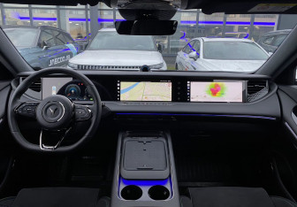 Подержанный автомобиль Voyah Free 2025 года (11 фото)