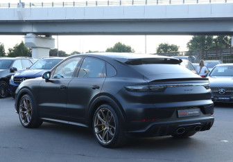 Подержанный автомобиль Porsche Cayenne 2021 года (7 фото)