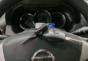 Подержанный автомобиль Nissan Terrano 2016 года (17 фото)
