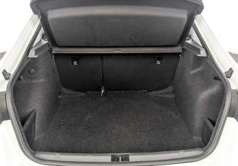 Подержанный автомобиль Skoda Rapid Liftback 2021 года (10 фото)