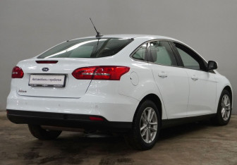 Подержанный автомобиль Ford Focus Sedan 2019 года (5 фото)