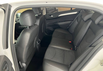 Подержанный автомобиль Citroen C4 Sedan 2017 года (17 фото)