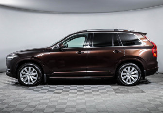Подержанный автомобиль Volvo XC90 2019 года (8 фото)