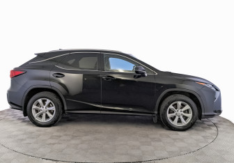 Подержанный автомобиль Lexus RX 2017 года (4 фото)