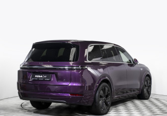 Подержанный автомобиль LiXiang L9 2023 года (5 фото)