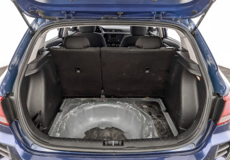 Подержанный автомобиль Kia Rio Hatchback 2021 года (10 фото)