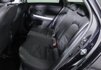 Подержанный автомобиль Kia Ceed Wagon 2017 года (10 фото)