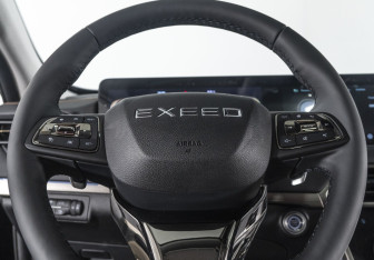 Подержанный автомобиль Exeed TXL 2023 года (10 фото)