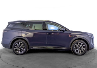 Новый Hongqi HS7 2025 (4 фото)