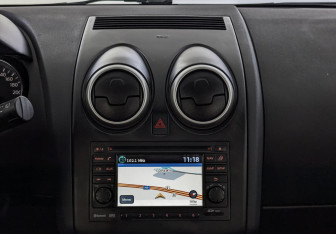 Подержанный автомобиль Nissan Qashqai 2011 года (17 фото)