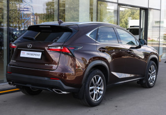 Подержанный автомобиль Lexus NX 2016 года (5 фото)
