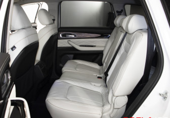 Подержанный автомобиль Exeed VX 2023 года (10 фото)